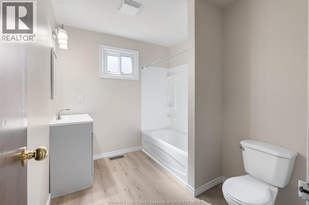 105 KIM COURT - Image 11