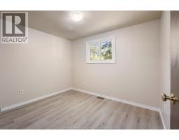105 Kim Court, Essex, ON N8M2Z8 Photo 13