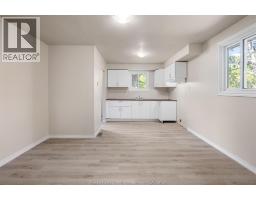 105 Kim Court, Essex, ON N8M2Z8 Photo 14