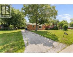 105 Kim Court, Essex, ON N8M2Z8 Photo 32