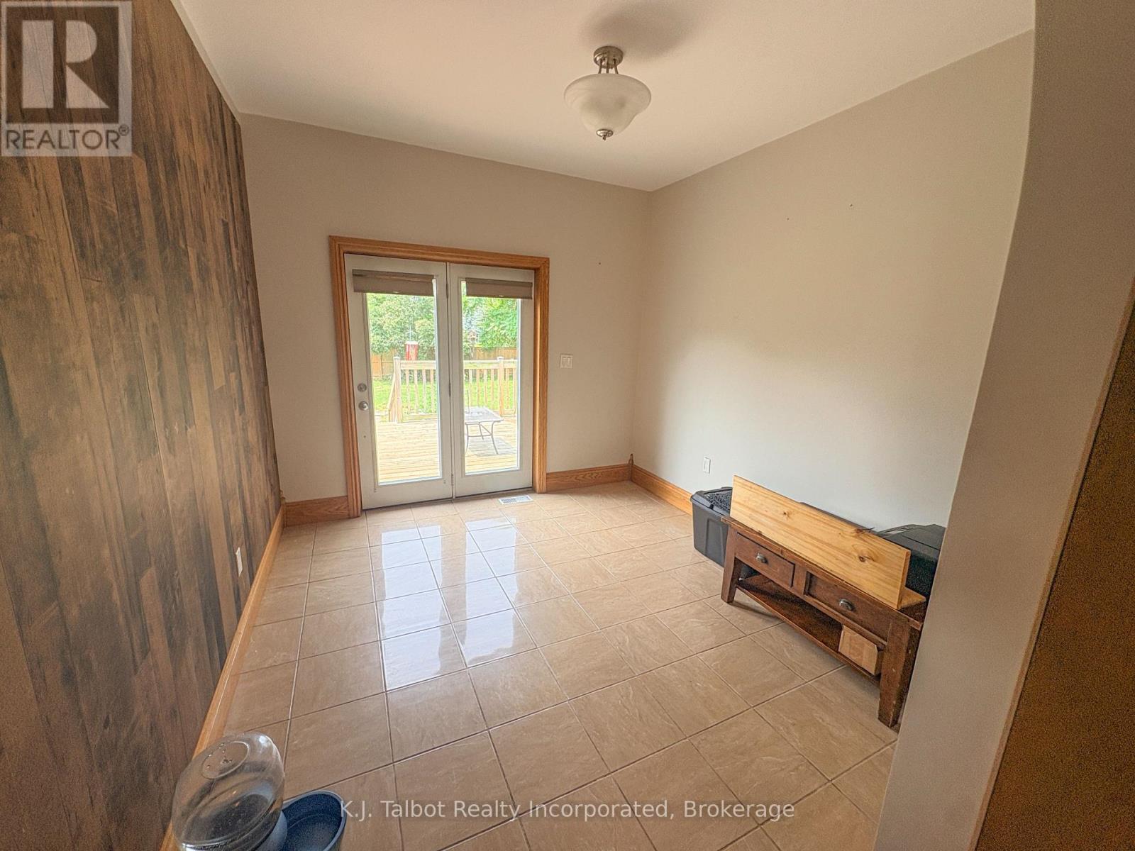 342 JOHN STREET - 15