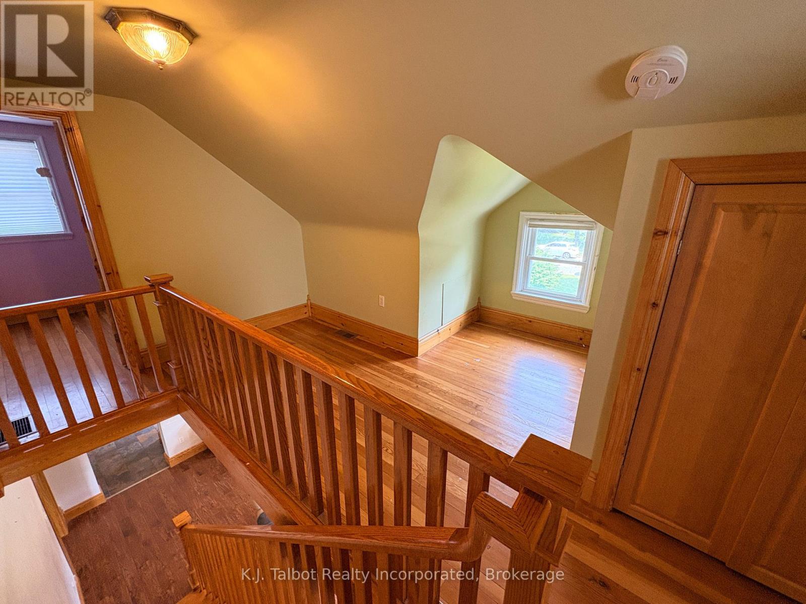 342 JOHN STREET - 21