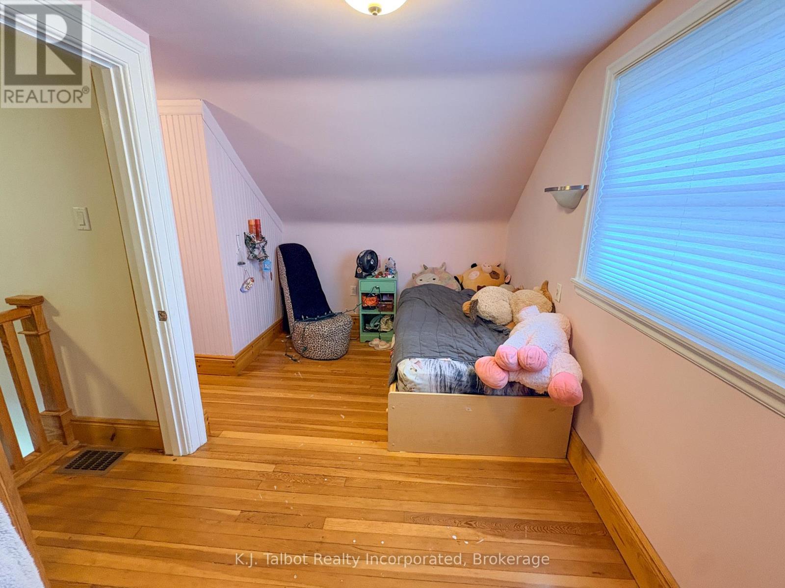 342 JOHN STREET - 26