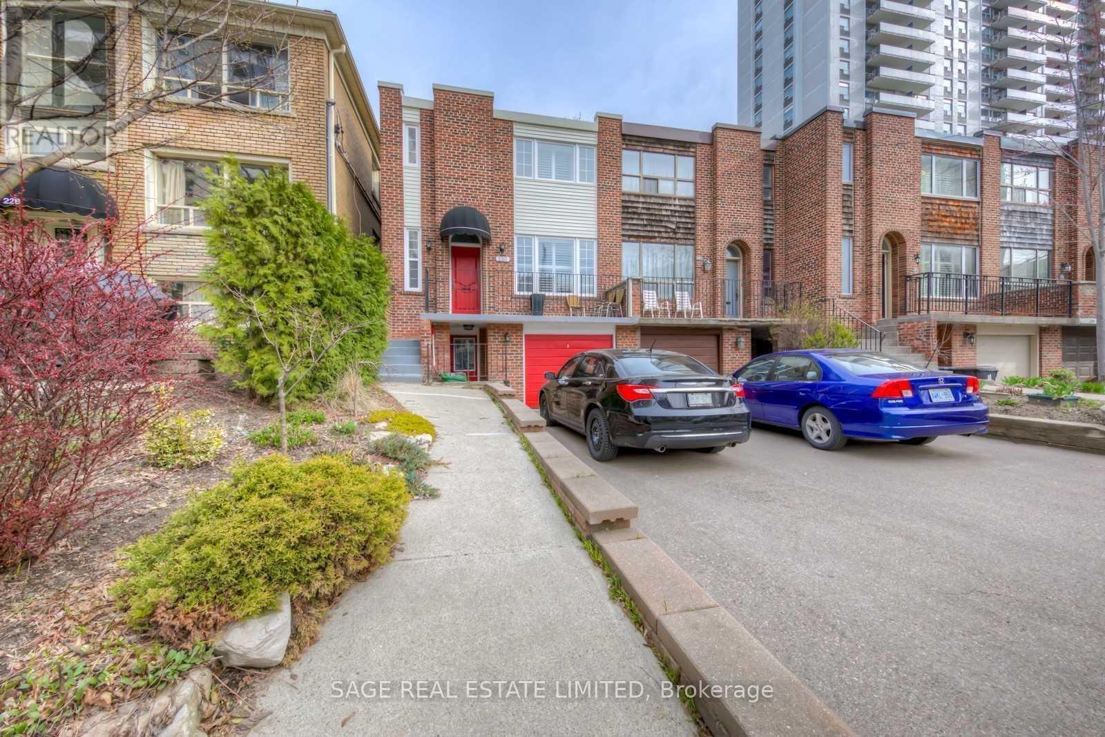 MAIN - 230 BALLIOL STREET, Toronto (Mount Pleasant West)