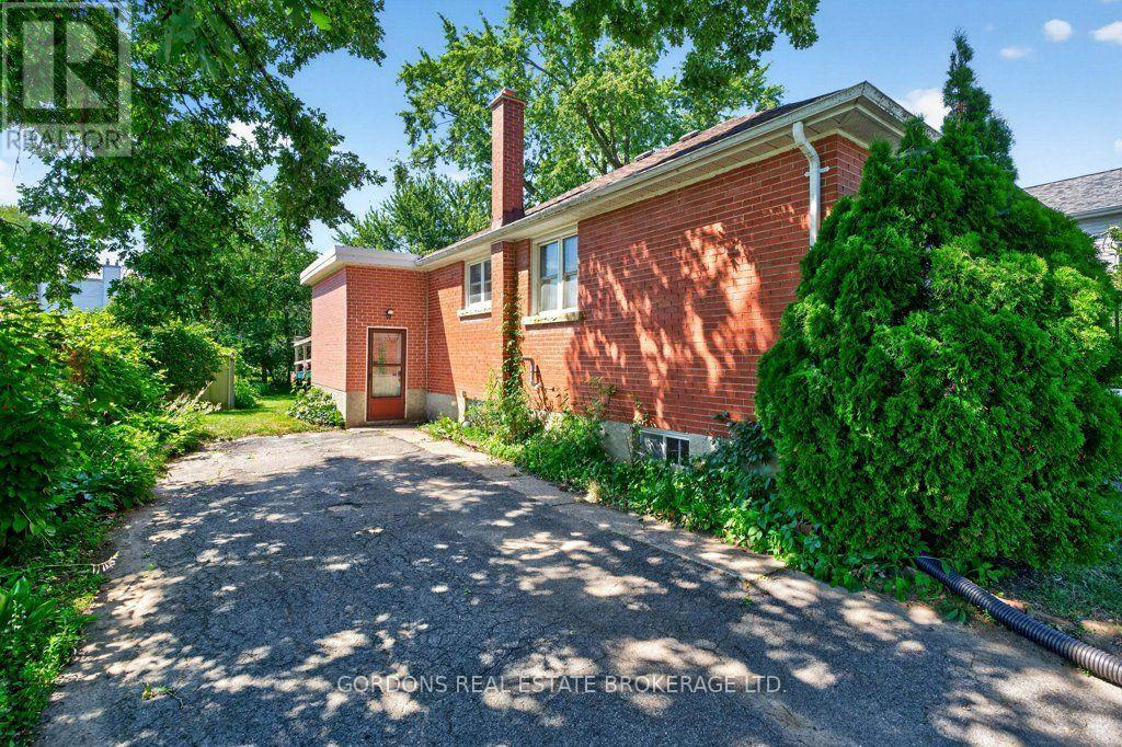 132 JOSEPH STREET - 11