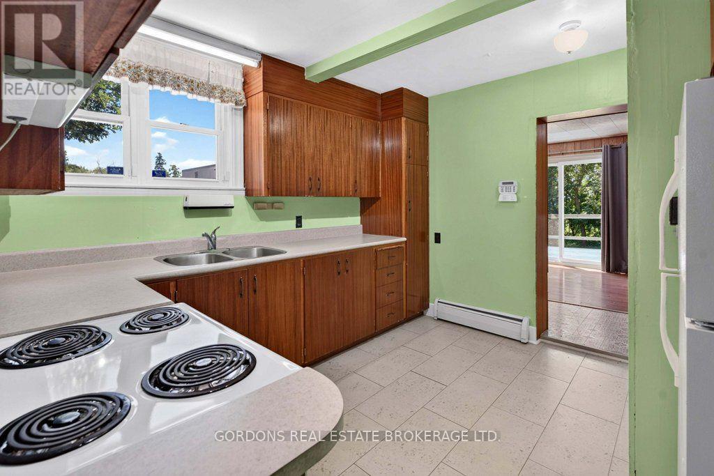 132 JOSEPH STREET - 25