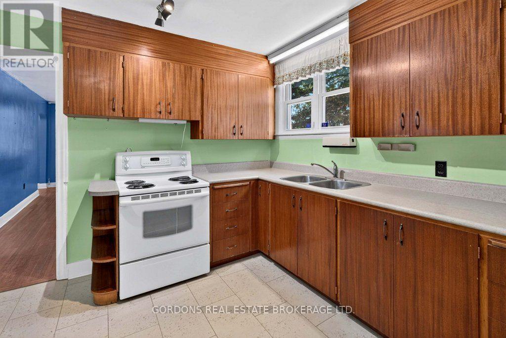 132 JOSEPH STREET - 26