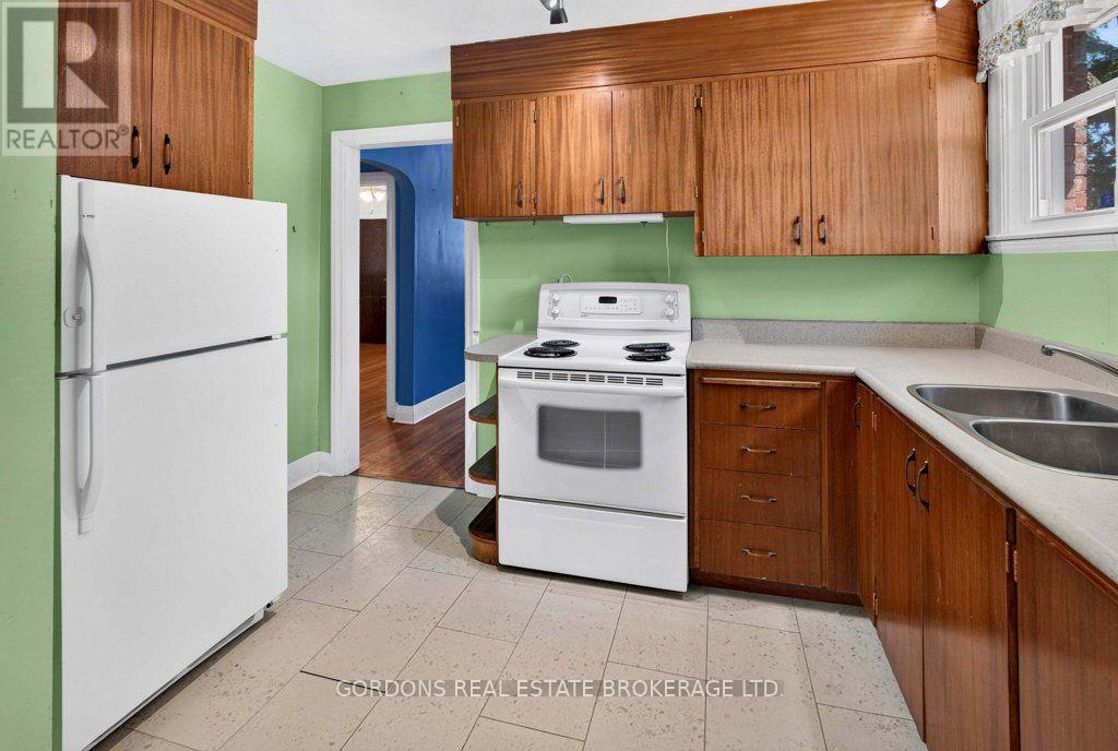 132 JOSEPH STREET - 27