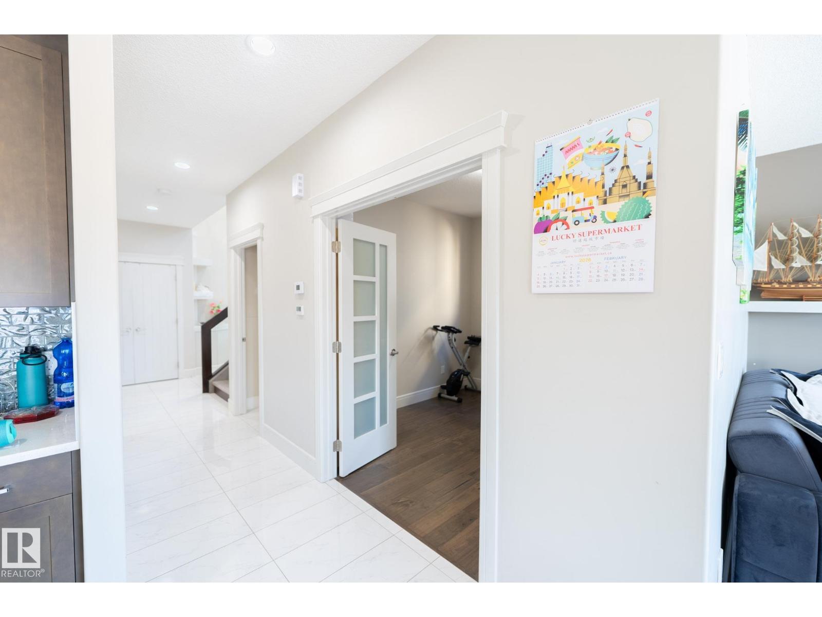 3623 8 ST NW - 18
