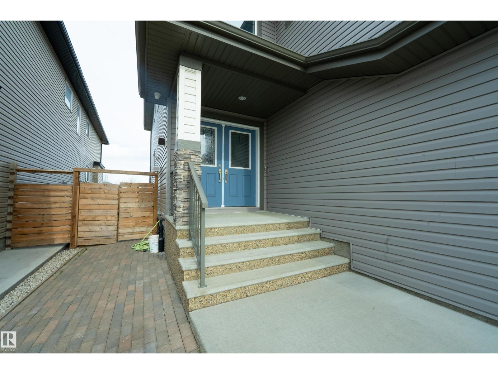 3623 8 ST NW, Maple Crest, Edmonton photo 3