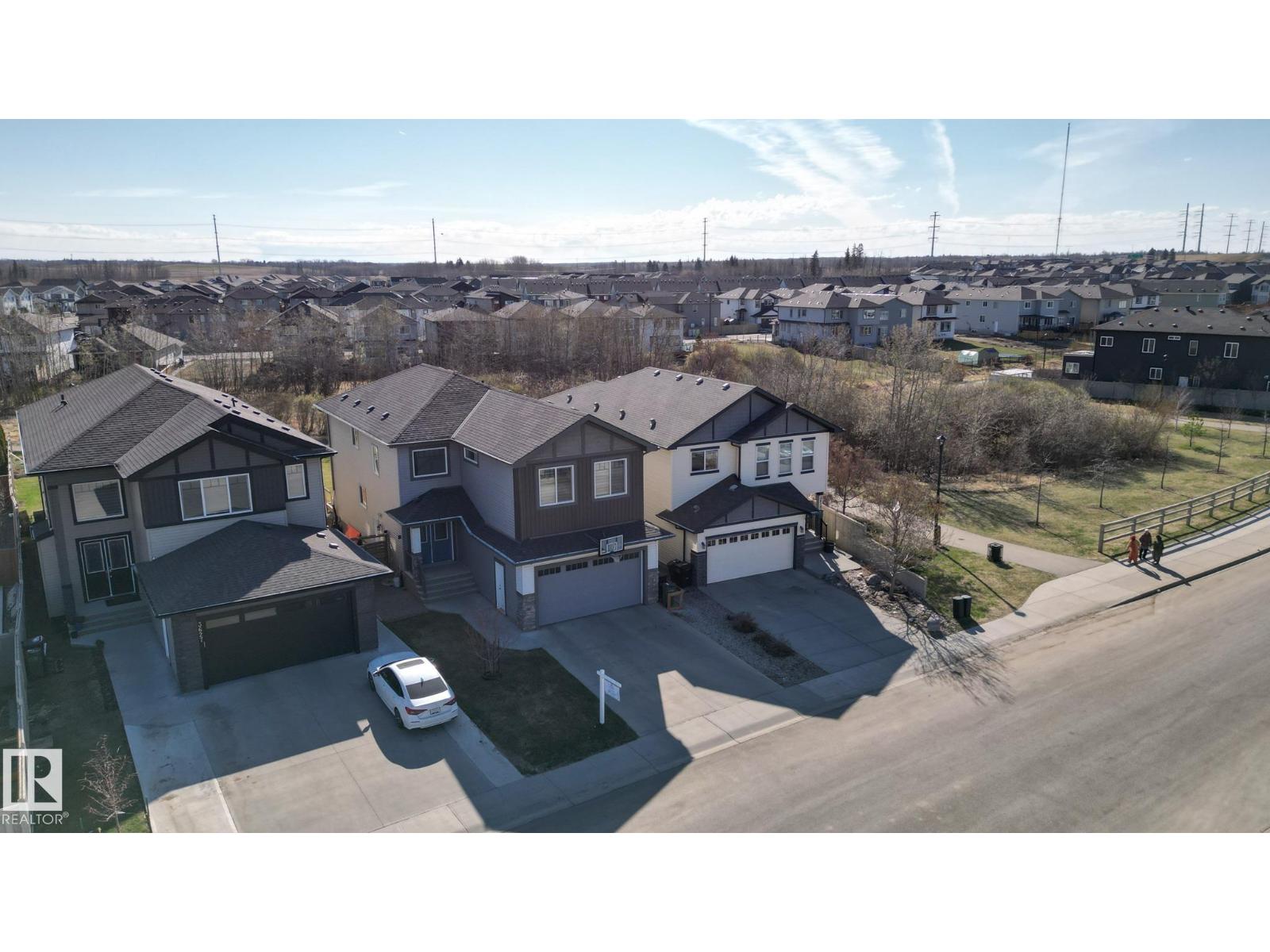 3623 8 ST NW - 43