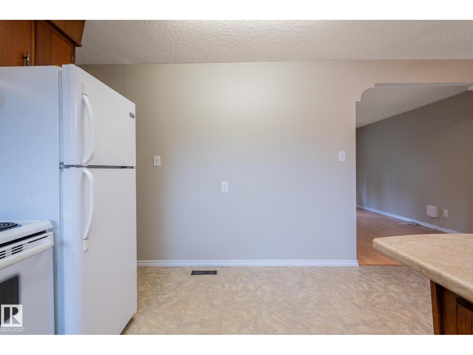 29 Fawcett CR - Image 22