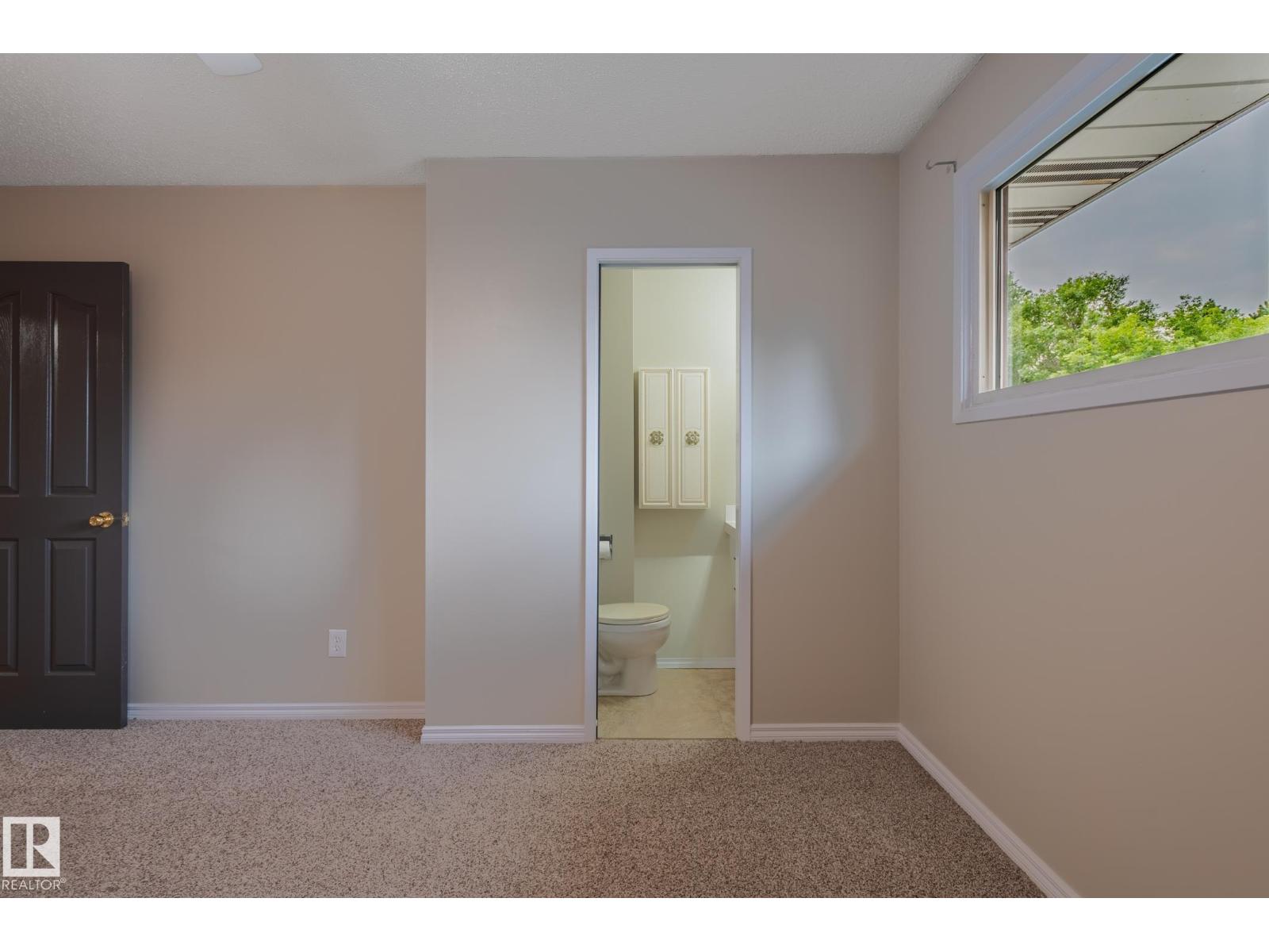 29 Fawcett CR - Image 33