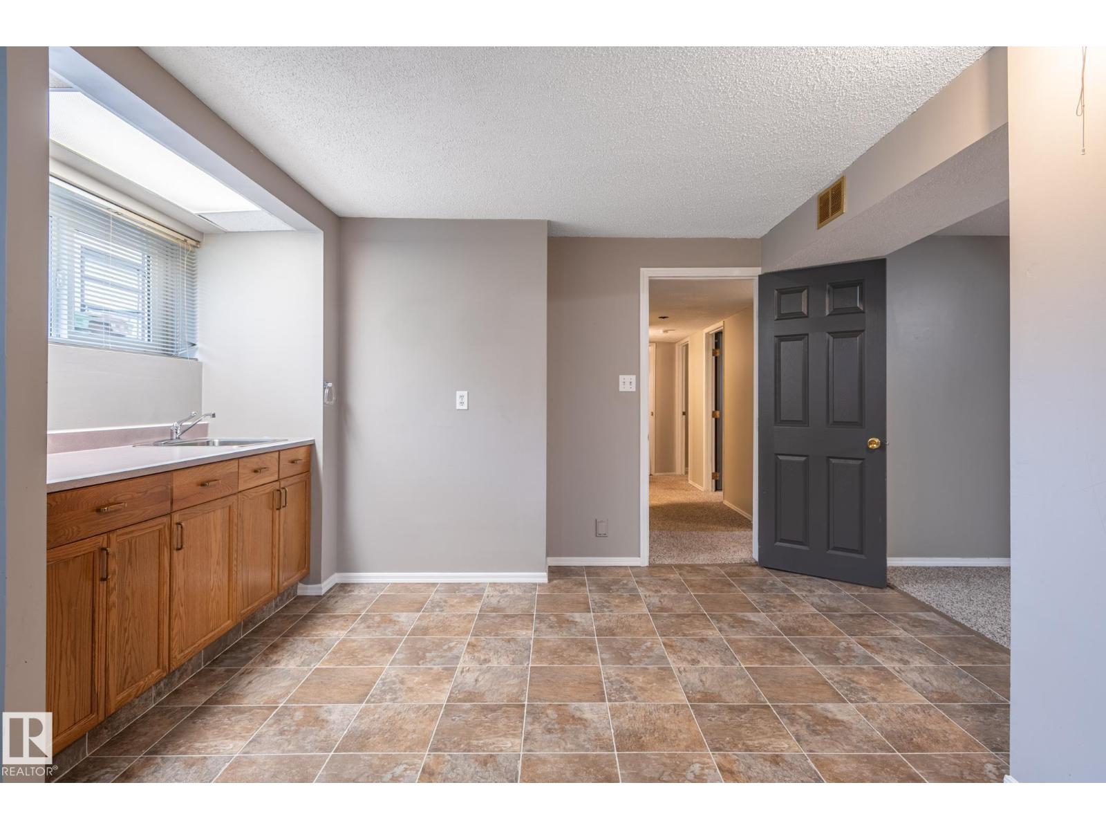 29 Fawcett CR - Image 40
