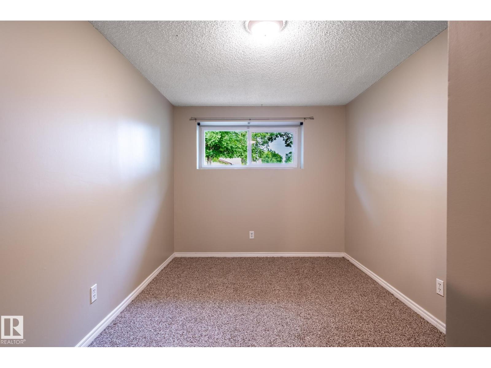 29 Fawcett CR - Image 47