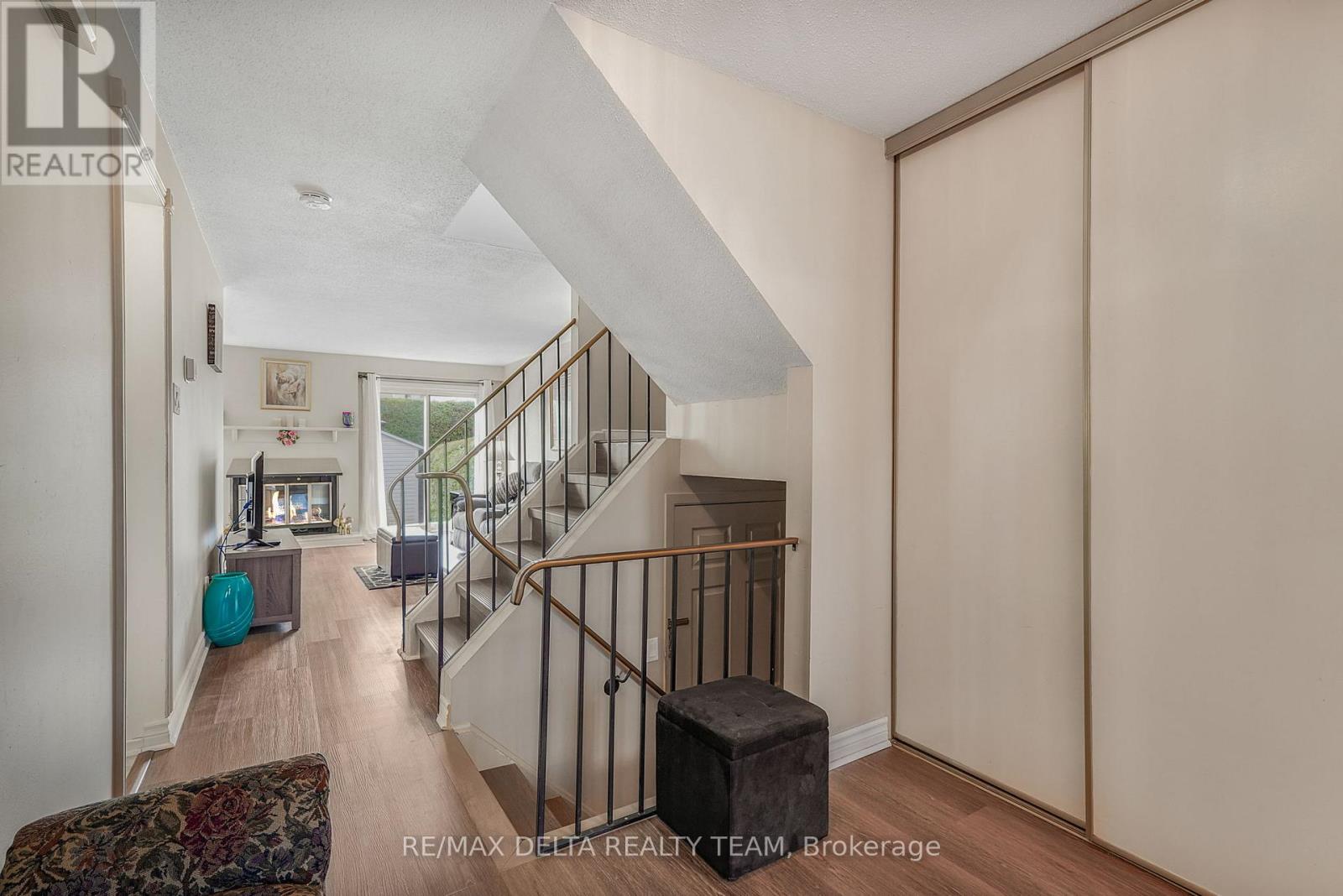 6043 VALLEY FIELD CRESCENT - 4