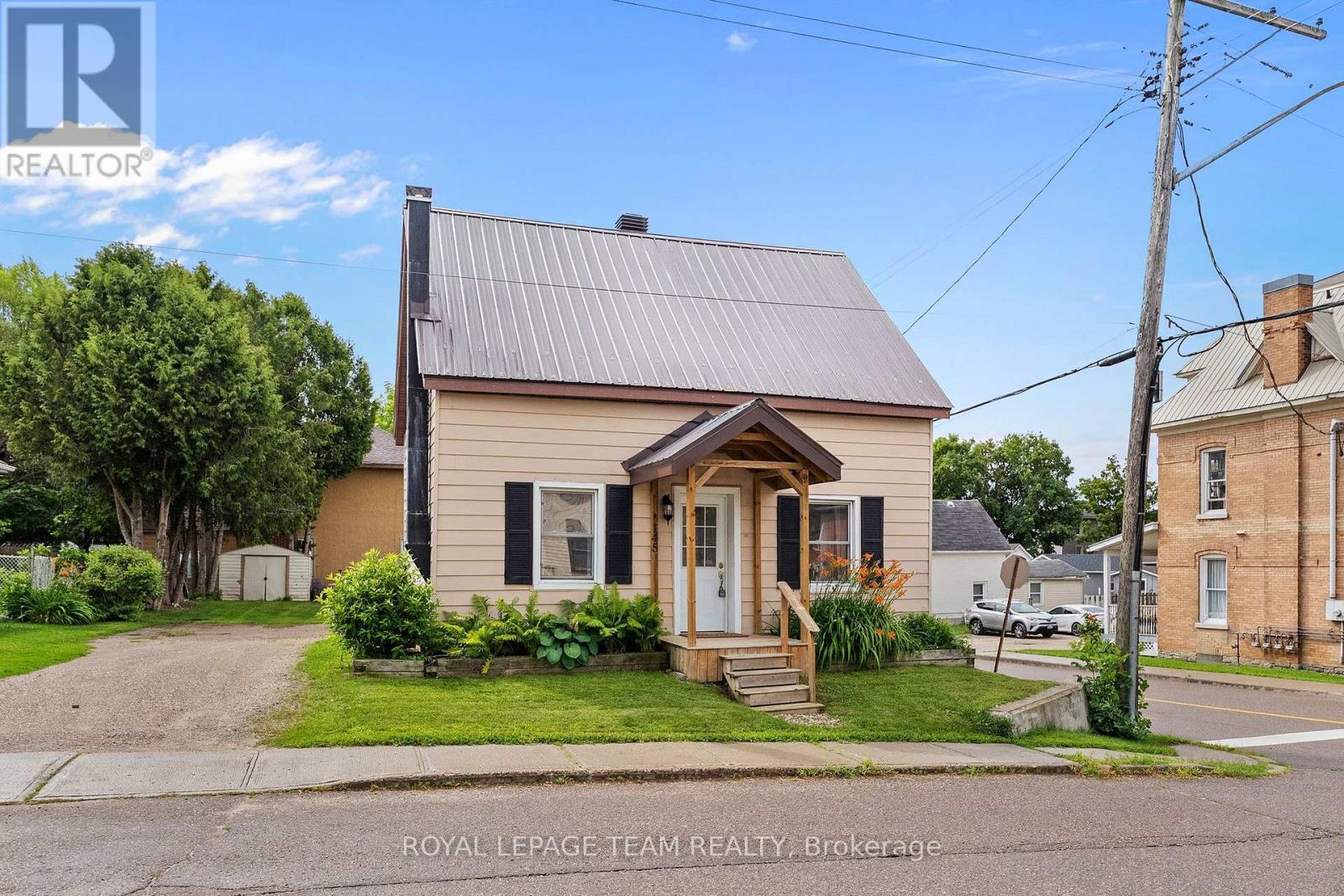 145 MUNROE AVENUE W - 1