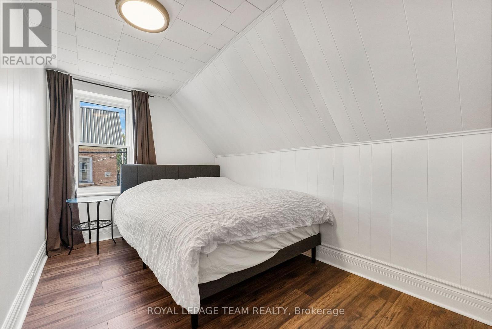 145 MUNROE AVENUE W - Image 23