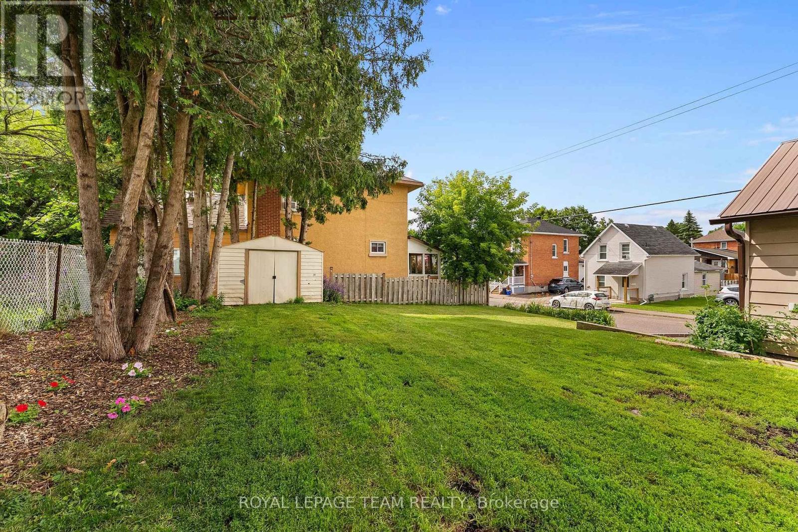 145 MUNROE AVENUE W - Image 38