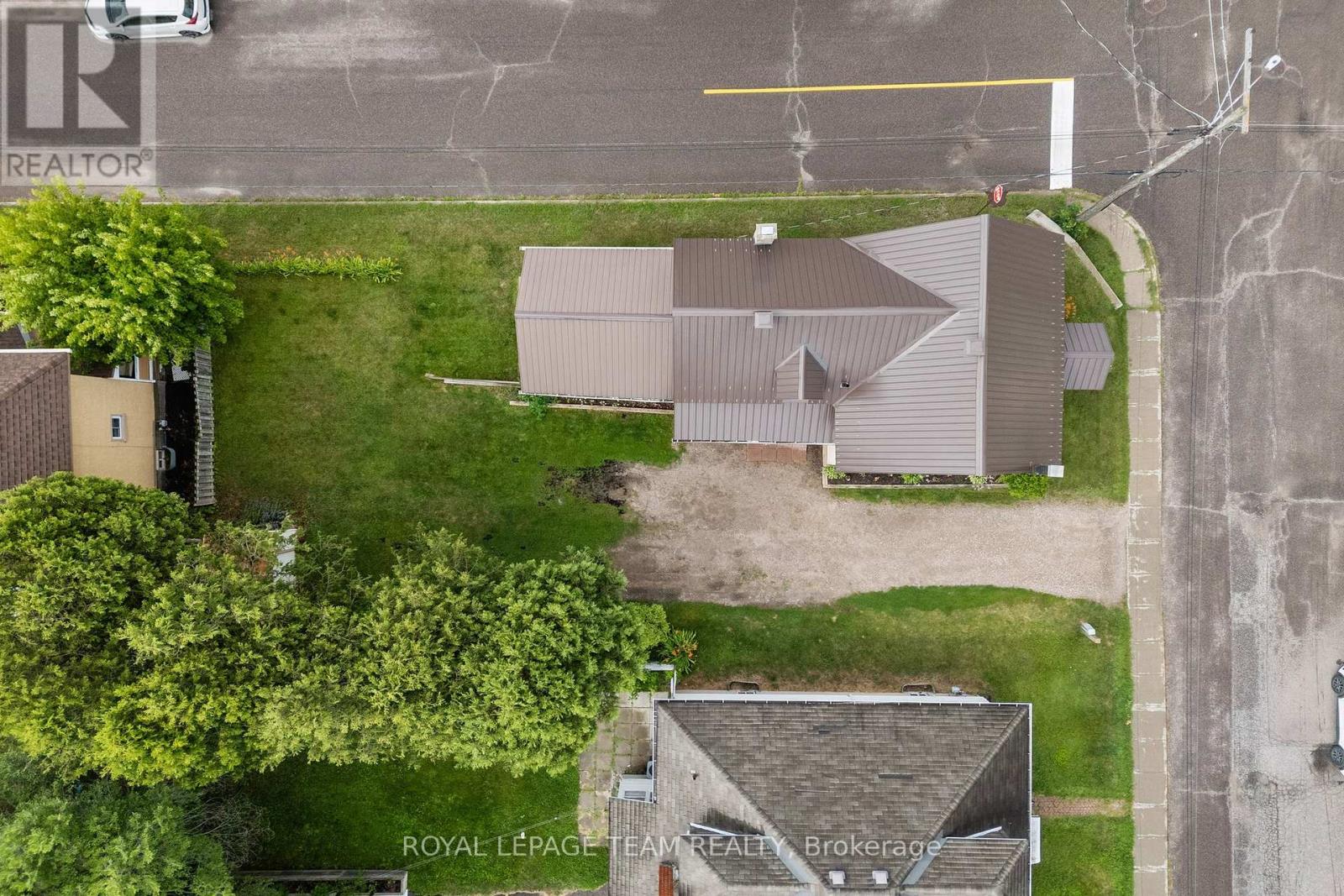 145 MUNROE AVENUE W - Image 42