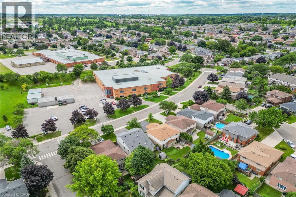 43 BONAPARTE Way - 41