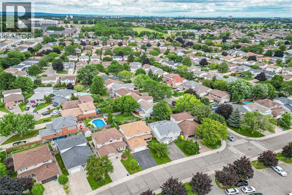 43 BONAPARTE Way - 44