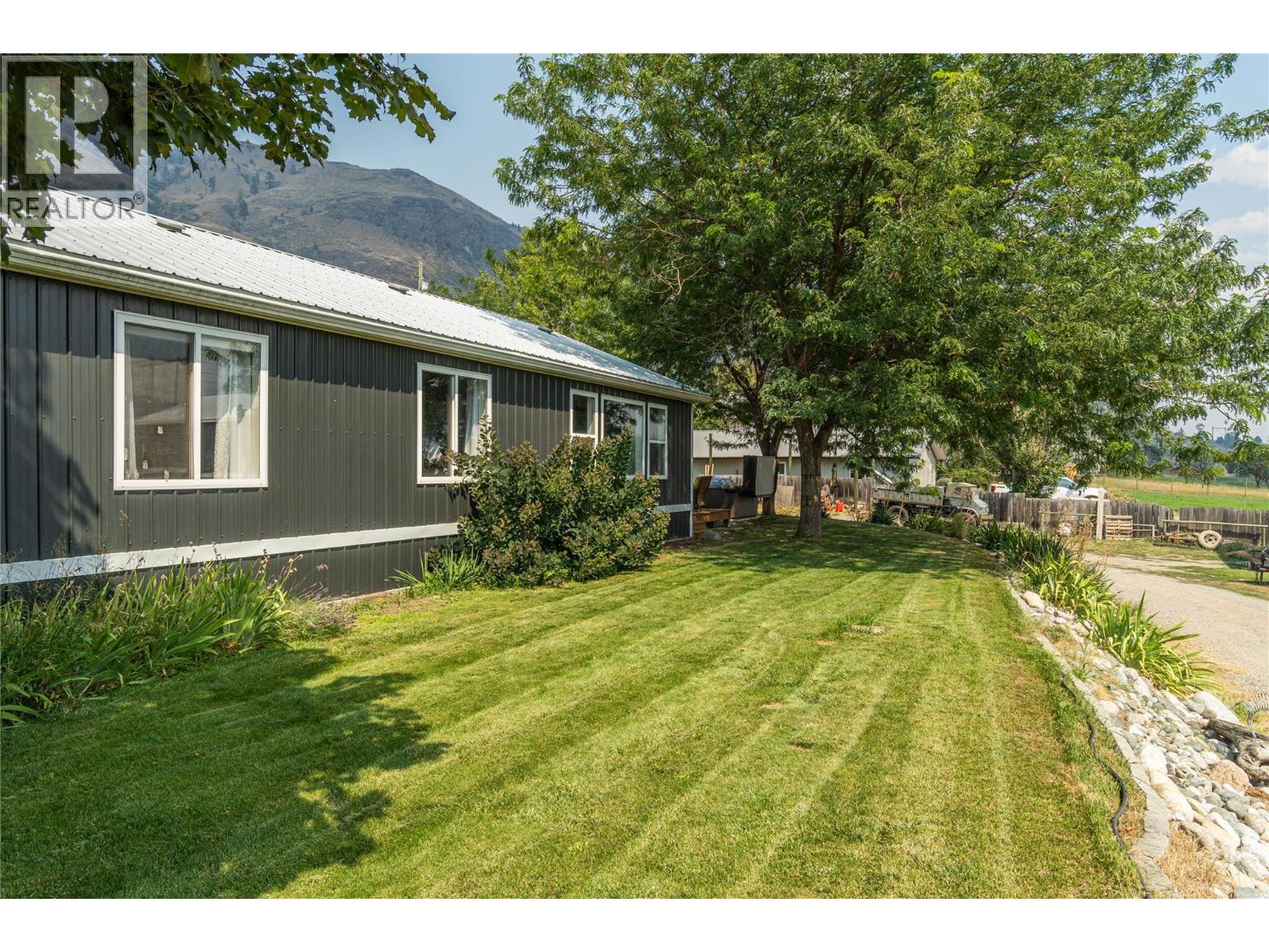 3227 Shuswap Road - 31