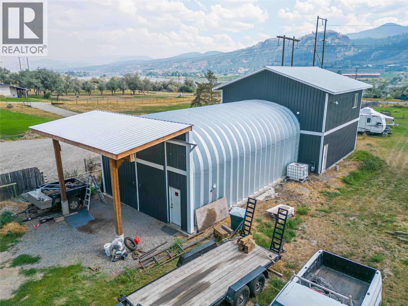 3227 Shuswap Road - 20