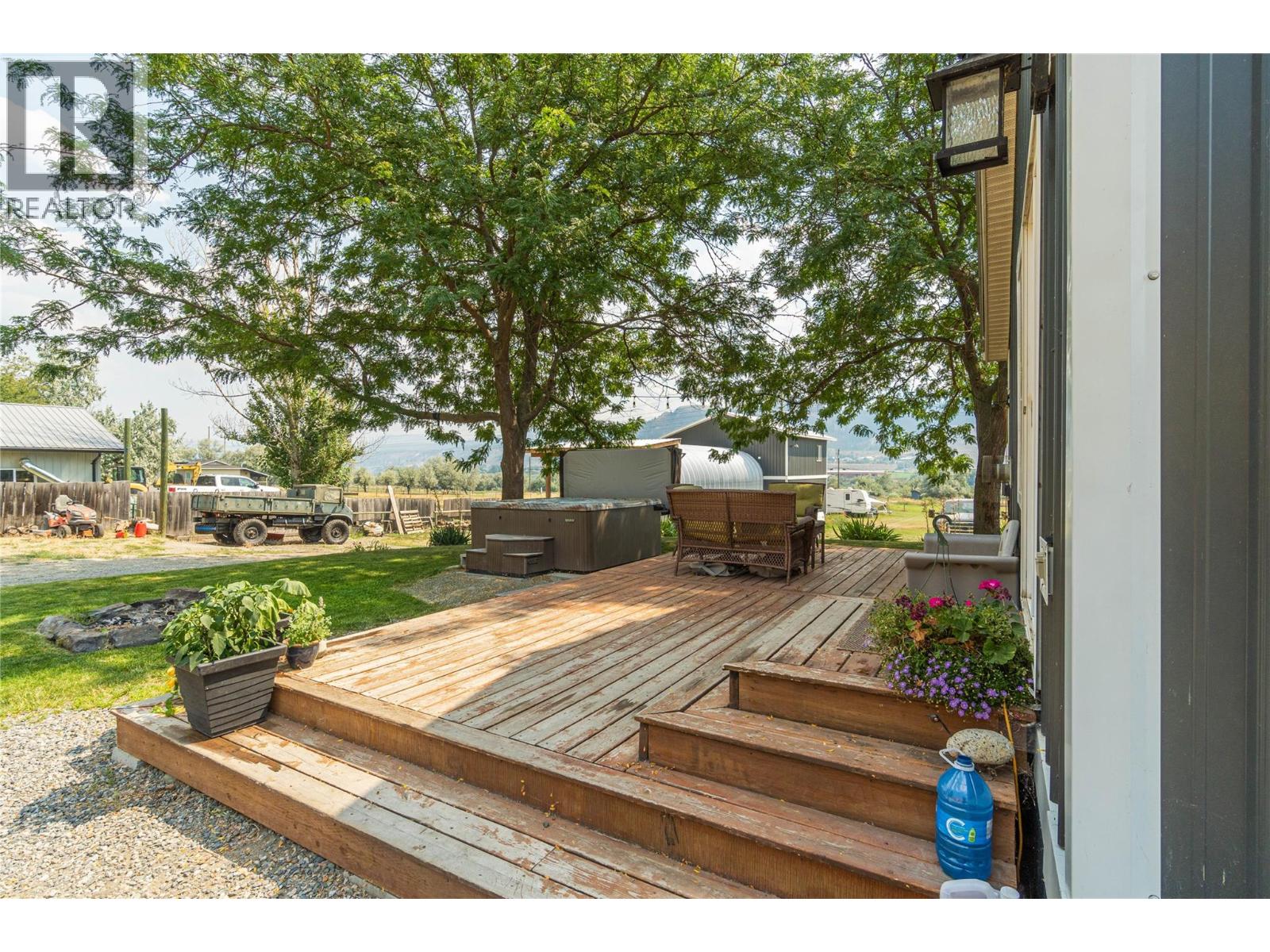 3227 Shuswap Road - 33