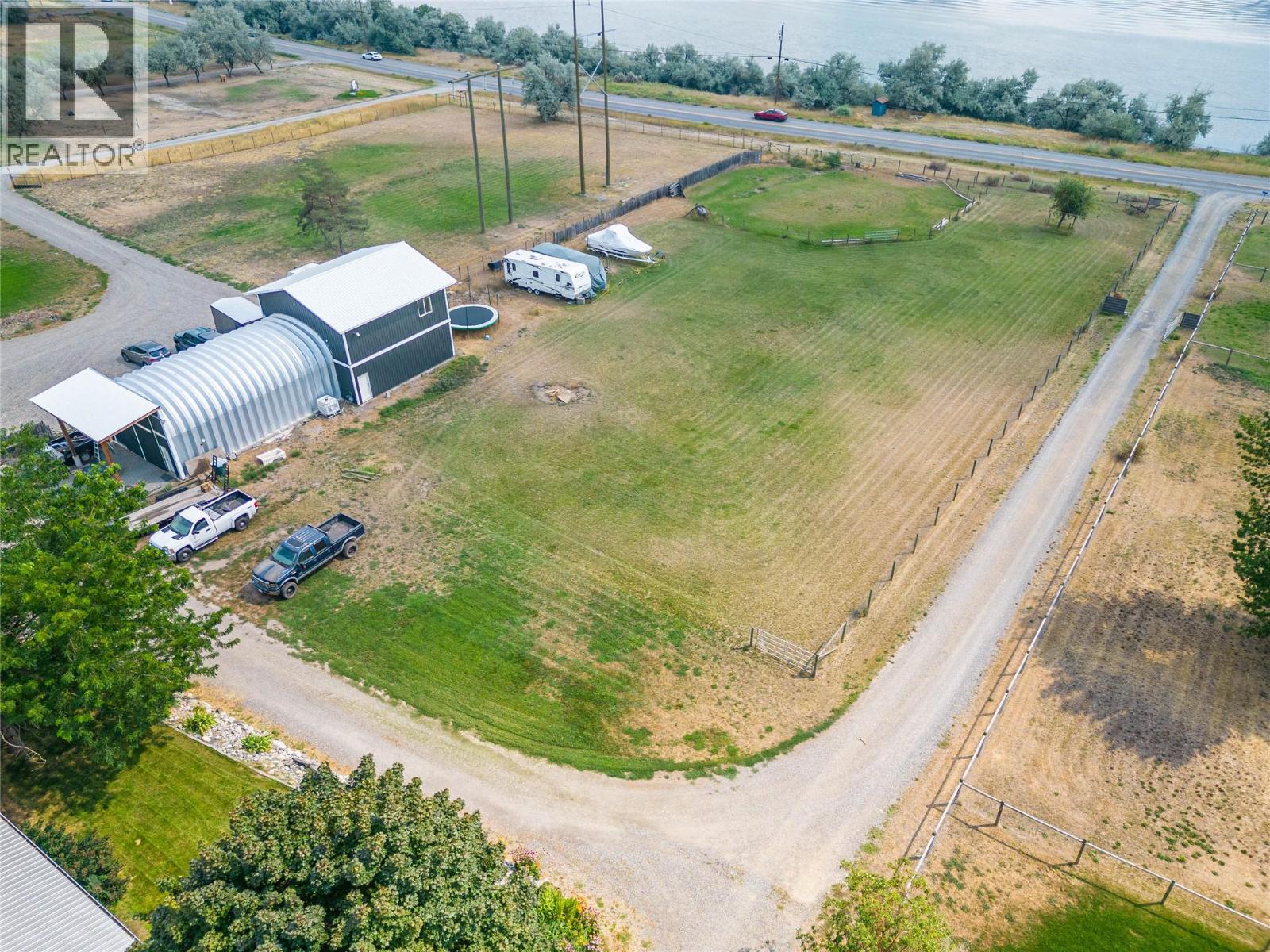 3227 Shuswap Road - 21