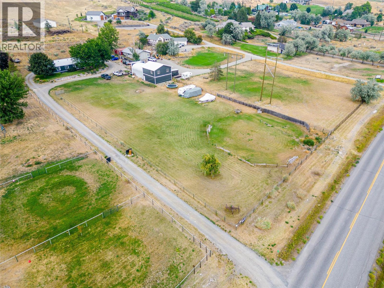3227 Shuswap Road - 25