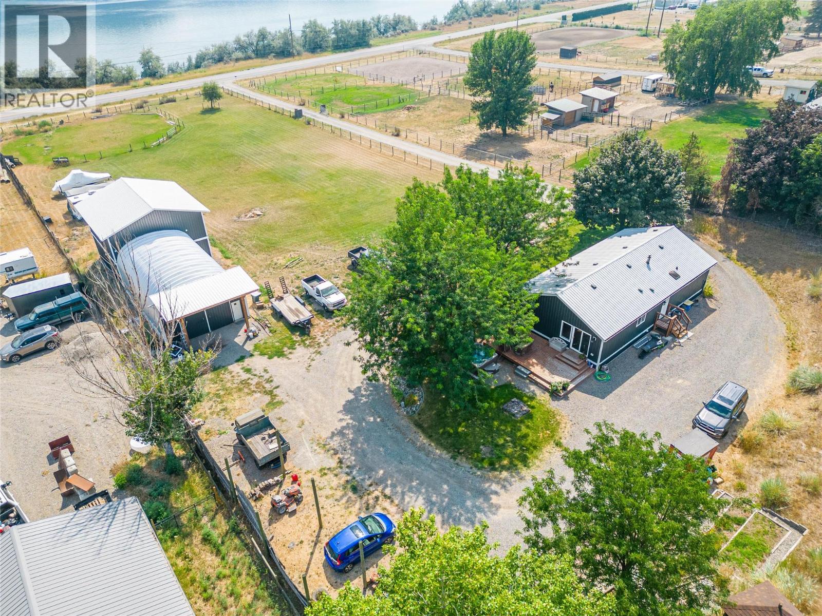 3227 Shuswap Road - 23