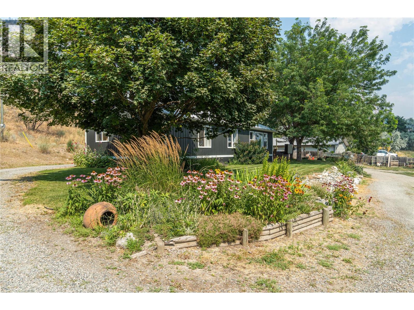 3227 Shuswap Road - 29