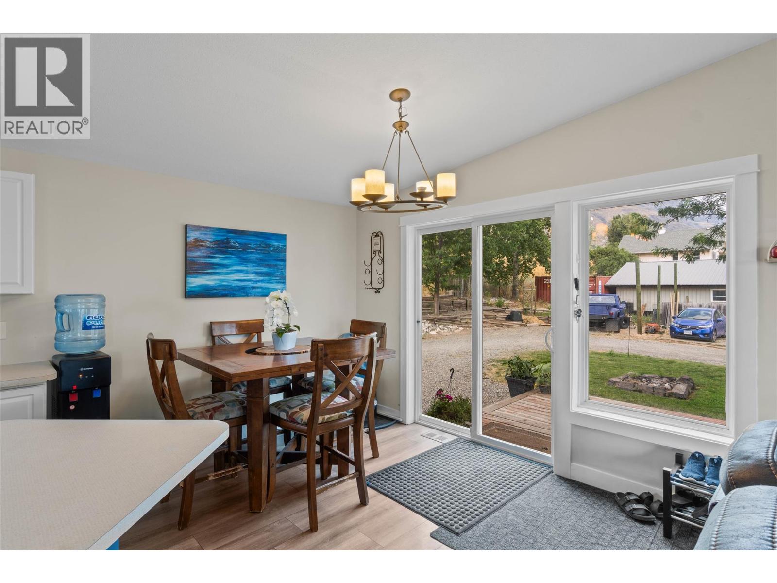 3227 Shuswap Road - 9