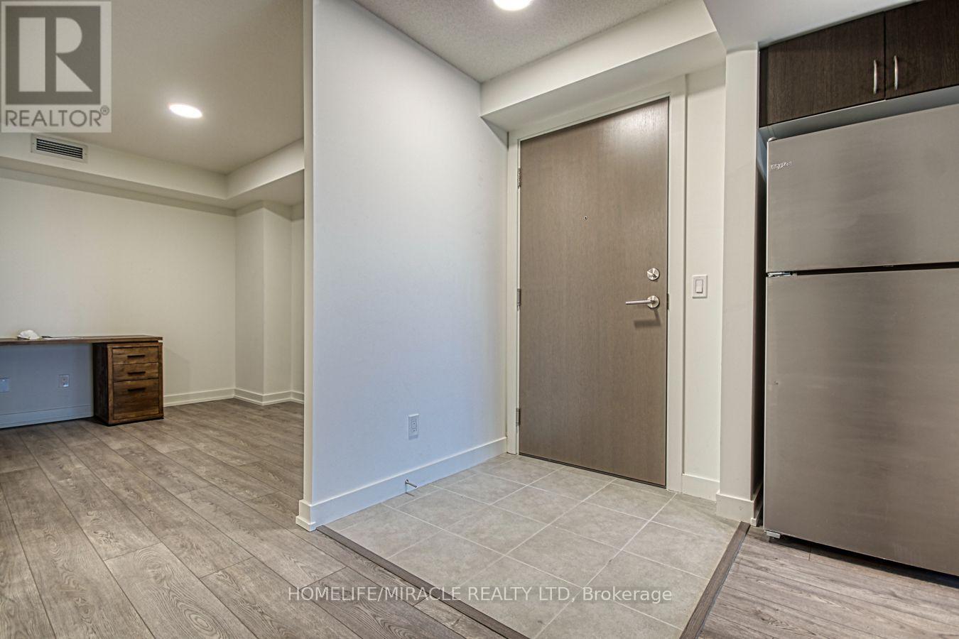 #402 10 WILBY CRESCENT - 10