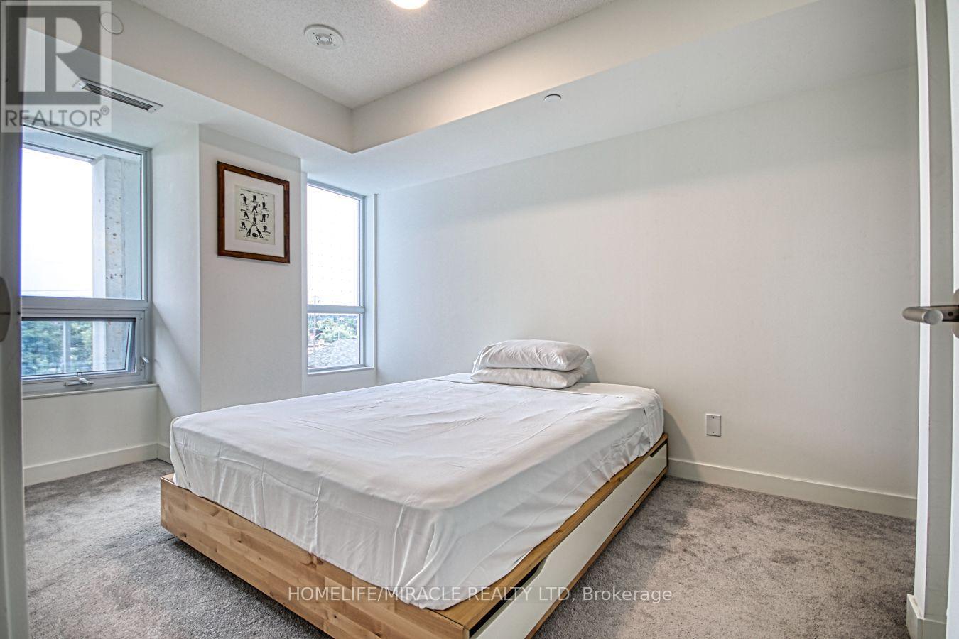 #402 10 WILBY CRESCENT - 13