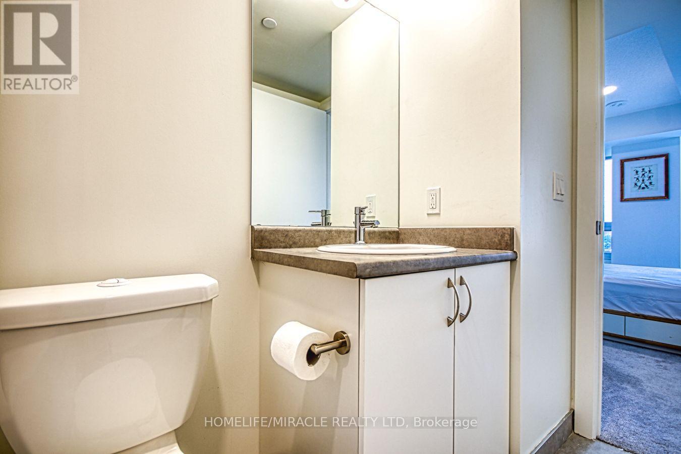 #402 10 WILBY CRESCENT - 14