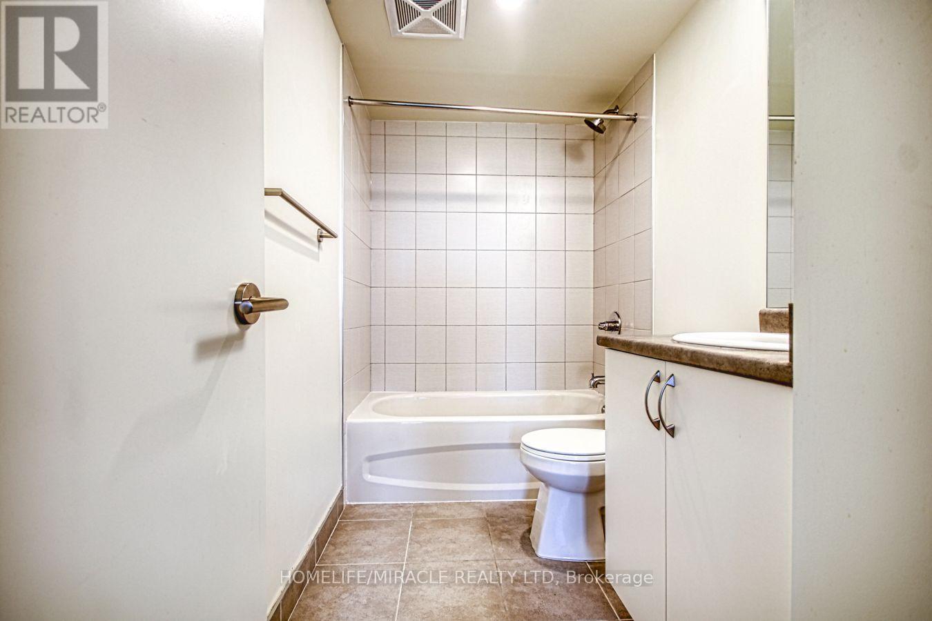 #402 10 WILBY CRESCENT - 15