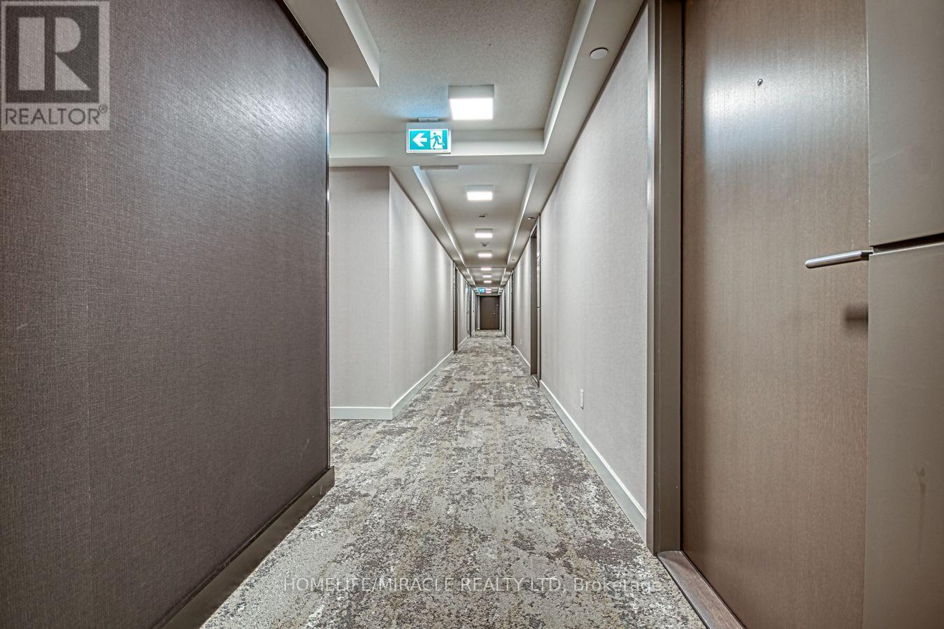 #402 10 WILBY CRESCENT - 20