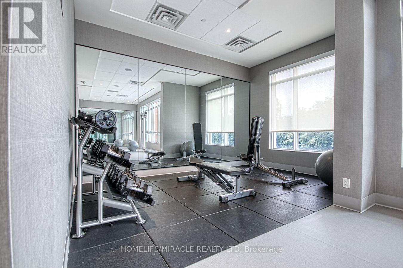 #402 10 WILBY CRESCENT - 25