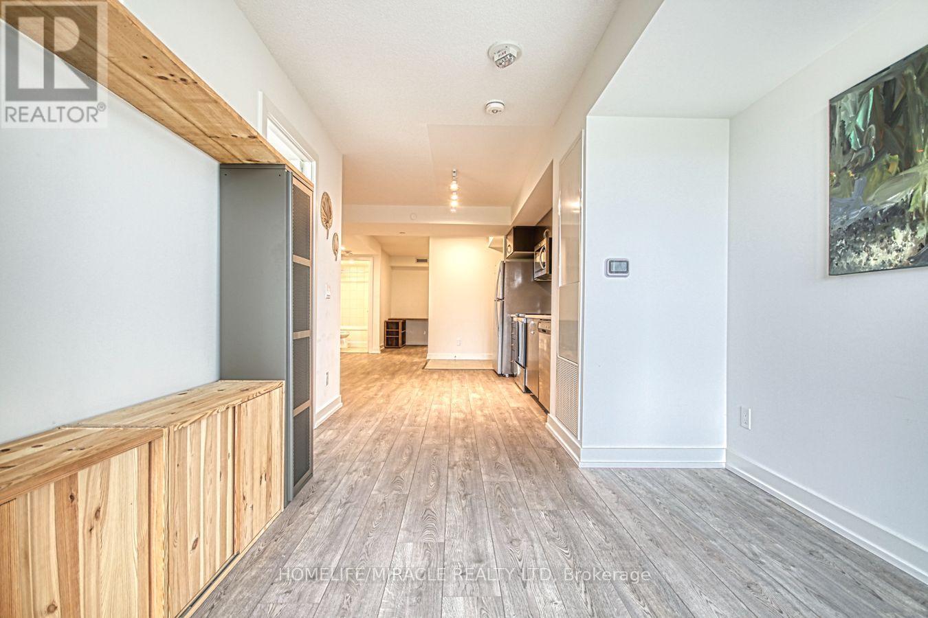 #402 10 WILBY CRESCENT - 5