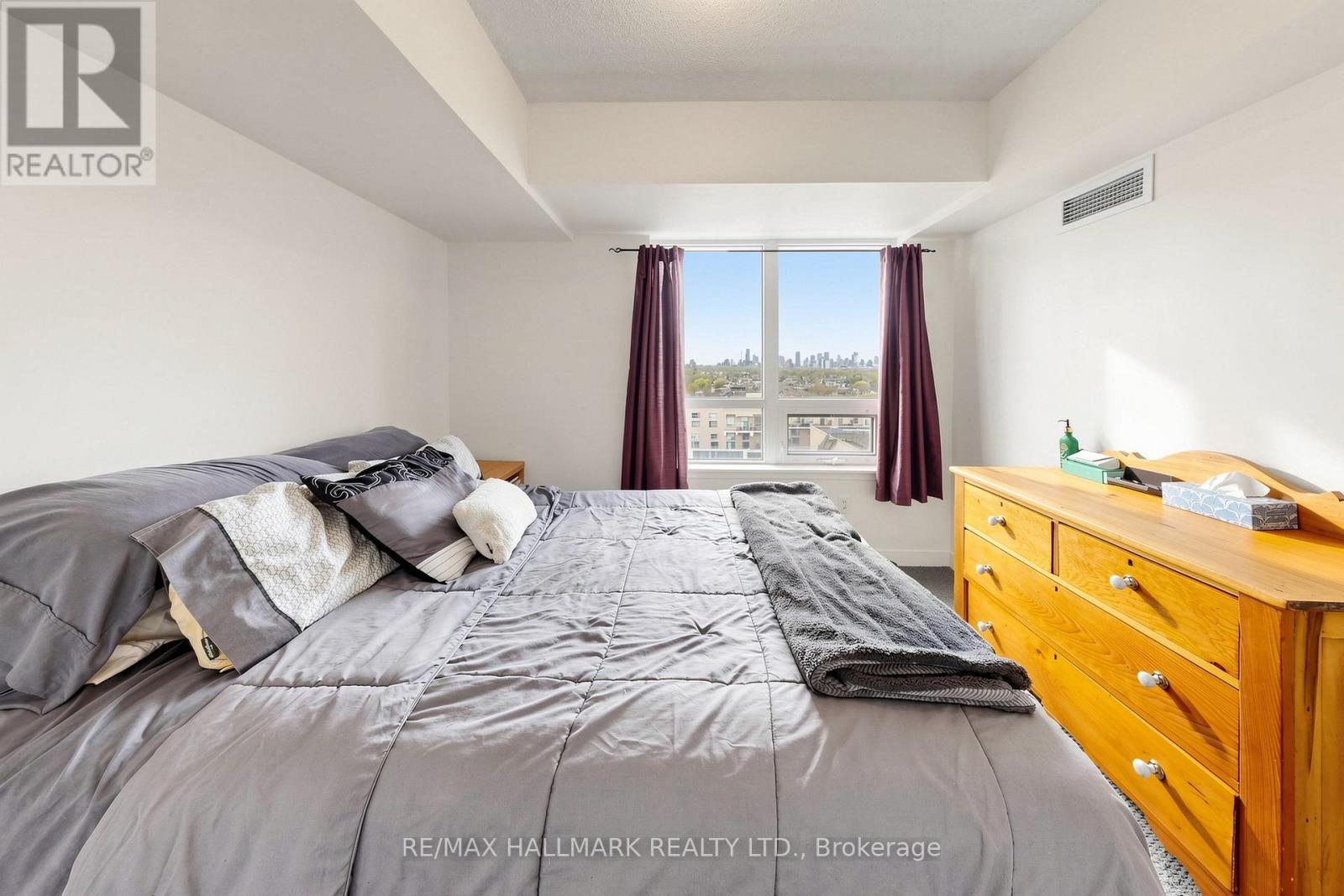 #1119 812 LANSDOWNE AVENUE - 22