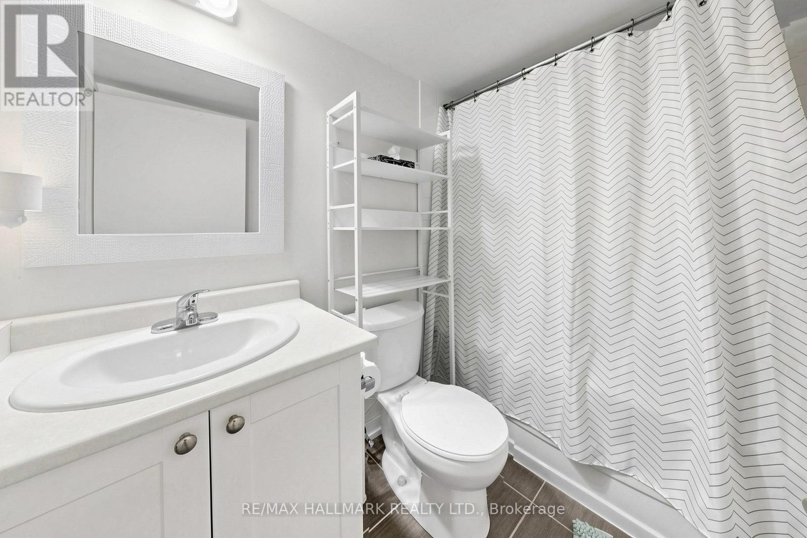 #1119 812 LANSDOWNE AVENUE - 23