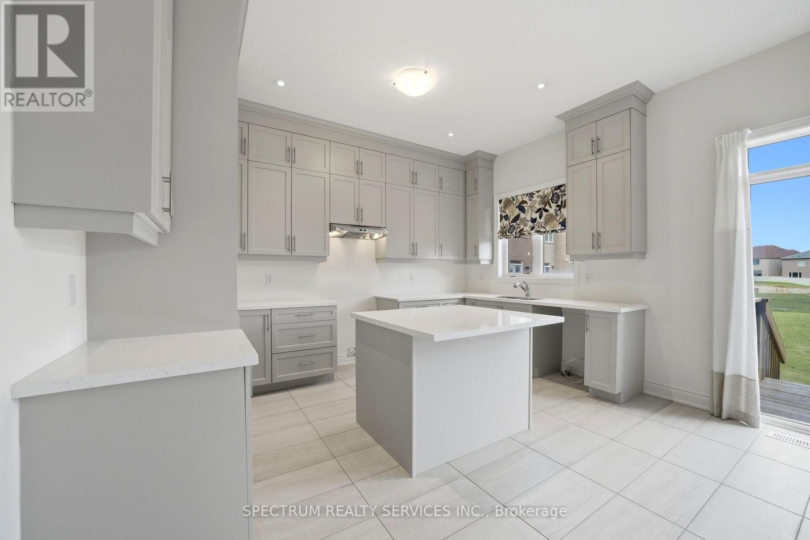70 STRATFORD DRIVE - Image 13