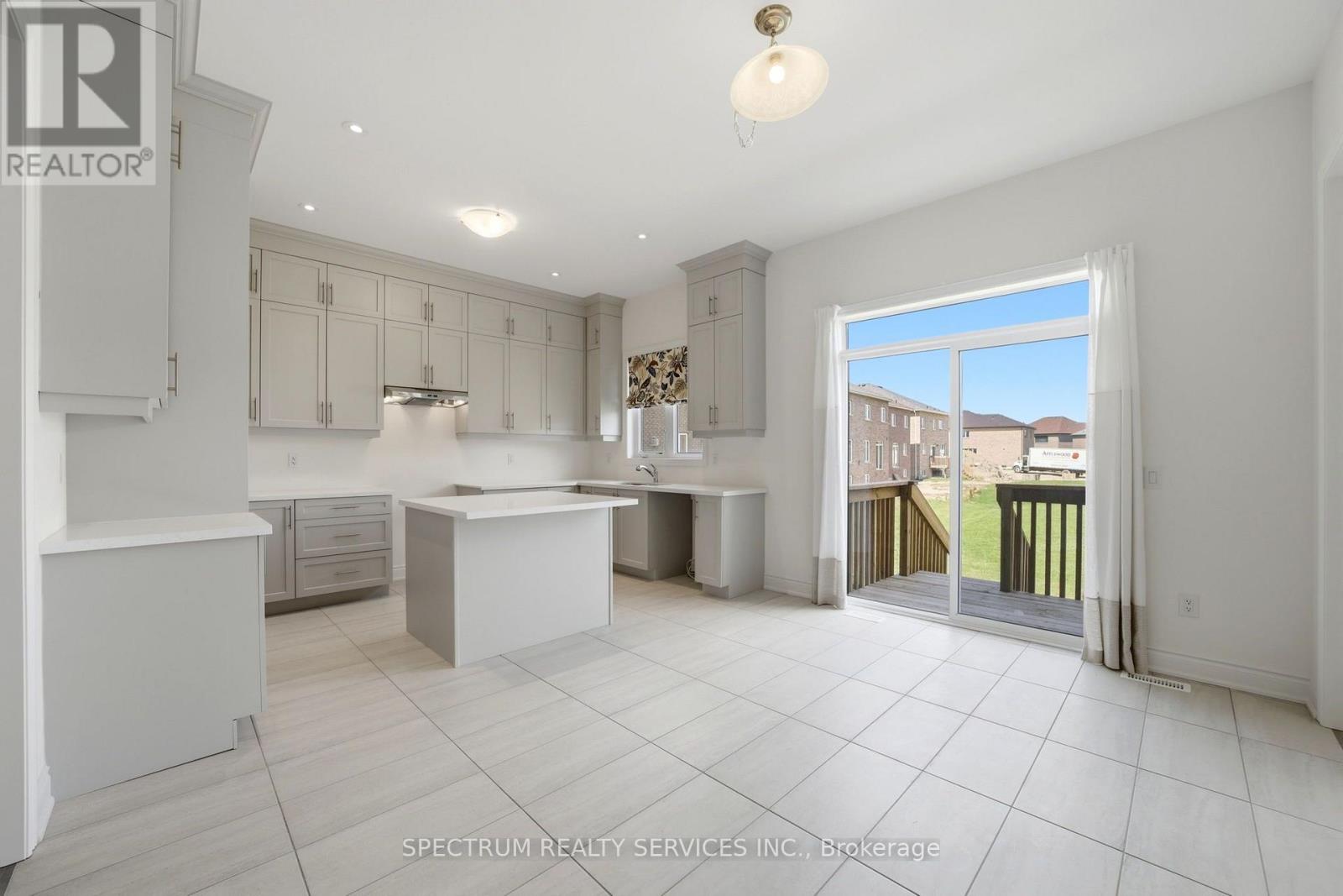 70 STRATFORD DRIVE - Image 14