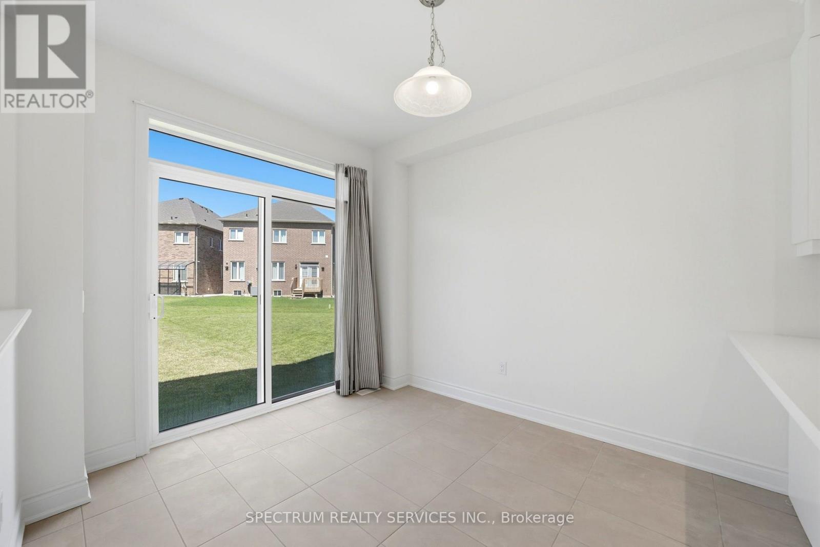 46 PEAREN HEIGHTS - 14