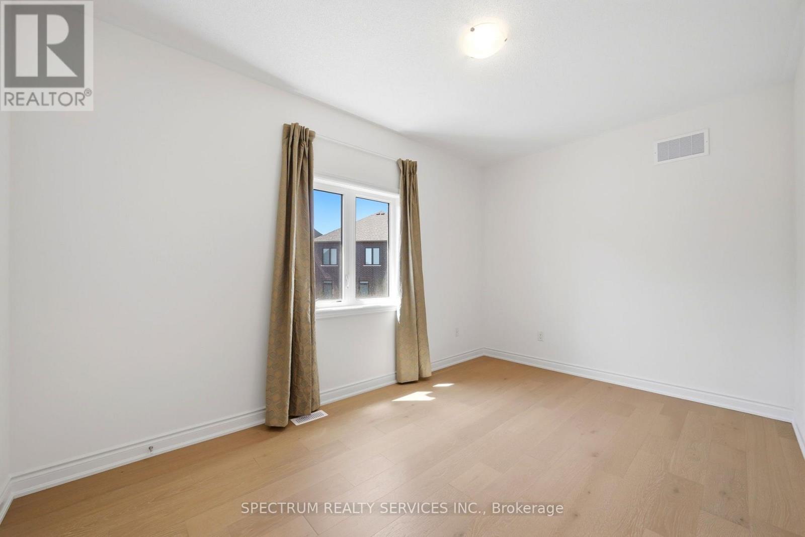 46 PEAREN HEIGHTS - 28