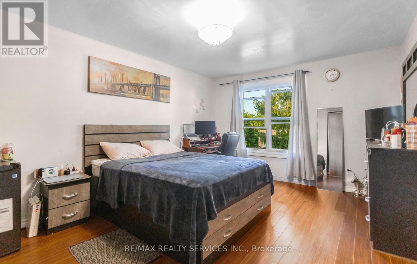 #50 2605 WOODCHESTER DRIVE - 18