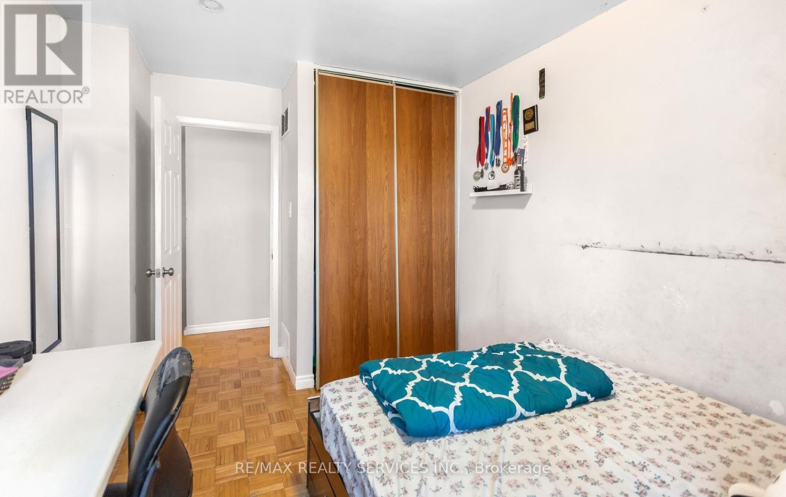 #50 2605 WOODCHESTER DRIVE - 25
