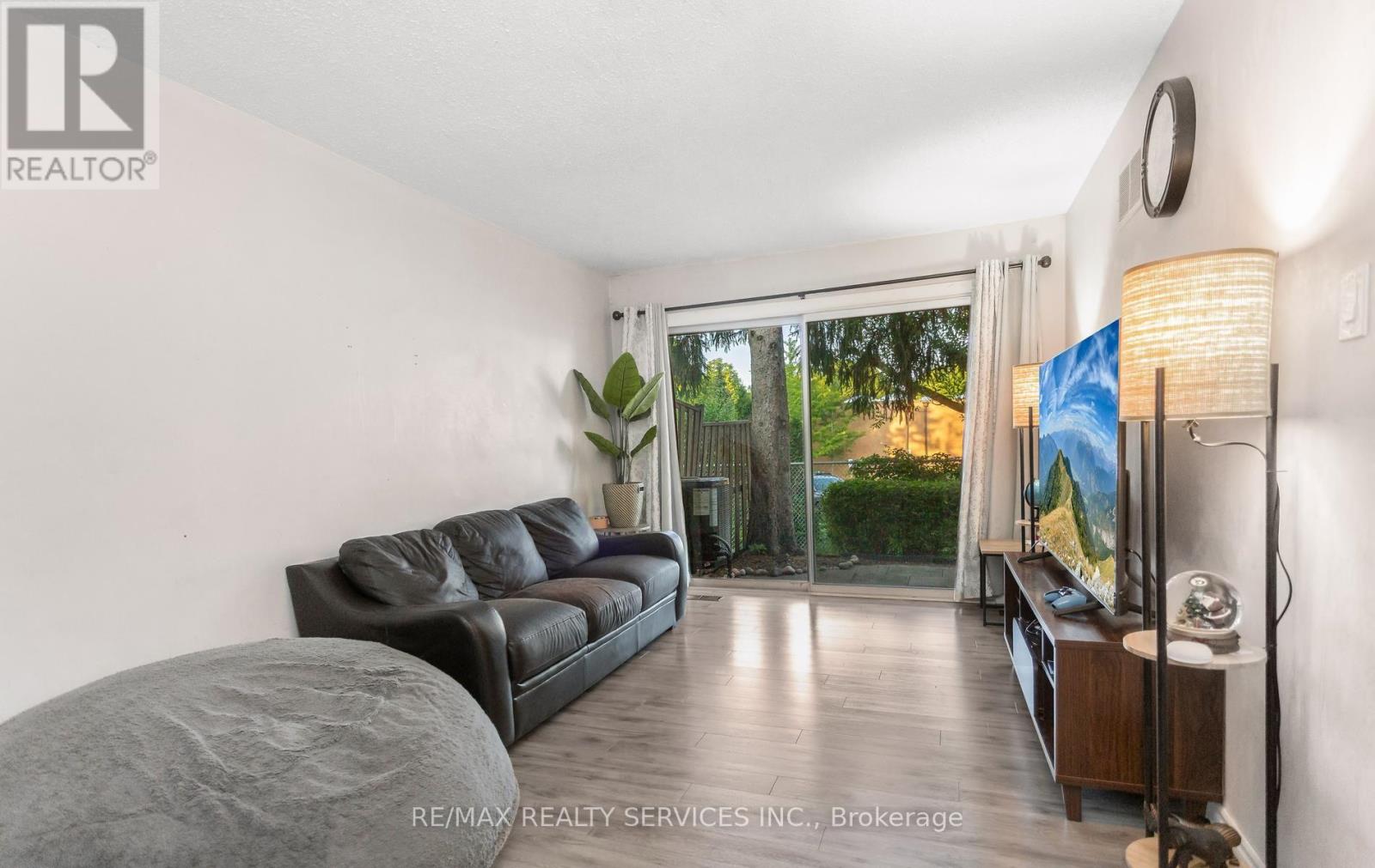 #50 2605 WOODCHESTER DRIVE - 6
